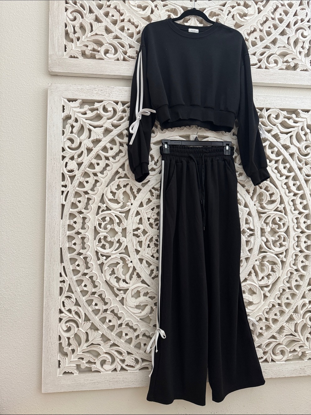 MADE IN KOREAN Black Two-Piece Lounge Set with Contrast Stripes